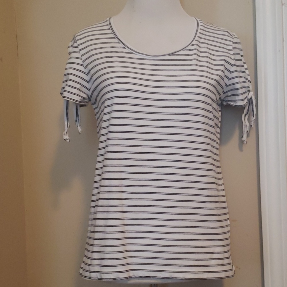Striped t shirt with tie sleeves